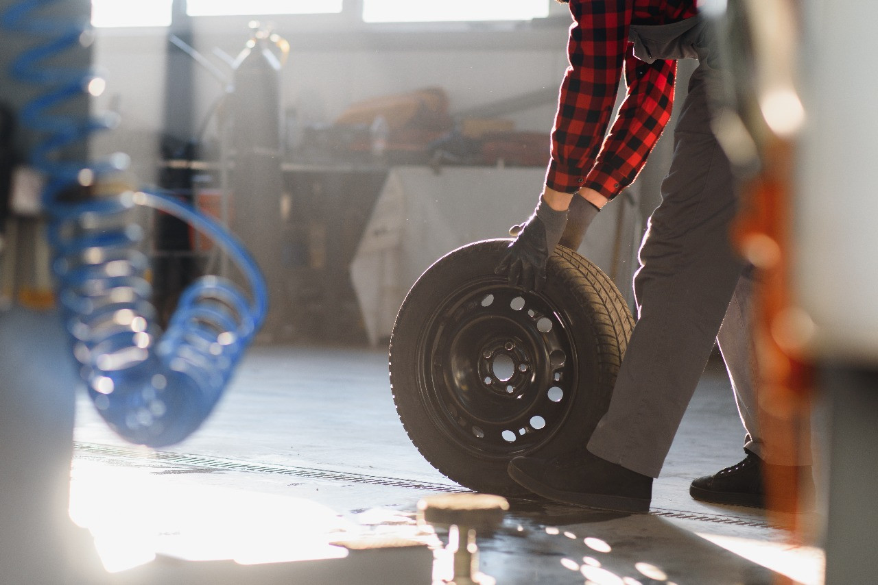 Professional mobile tyre fitting service